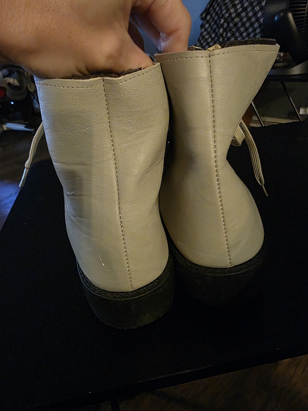 Wanted Women’s Beige Faux Fur Lace-Up Ankle Boots Size 8.5 - Picture 4 of 5
